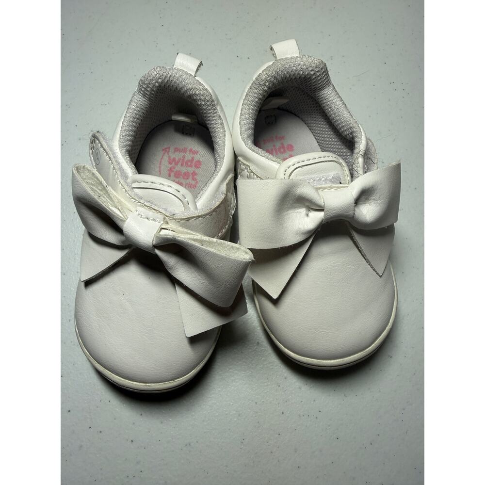 Stride Rite 360 Baby White Shoes with Bow size Small Adjustable Width 0193